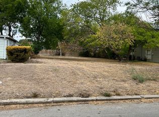 353 Quentin Dr, San Antonio, TX 78201