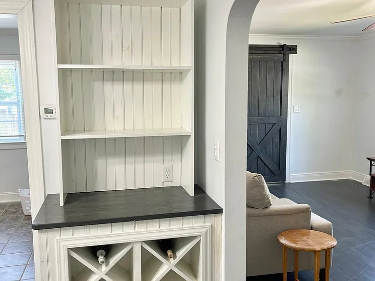 301 Poplar Dr — Photo 10