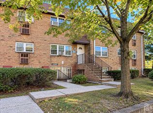78 College Dr, Edison, NJ 08817