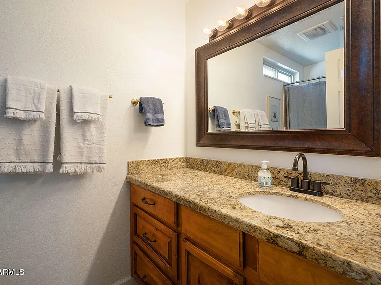 5161 E Beck Ln — Photo 13