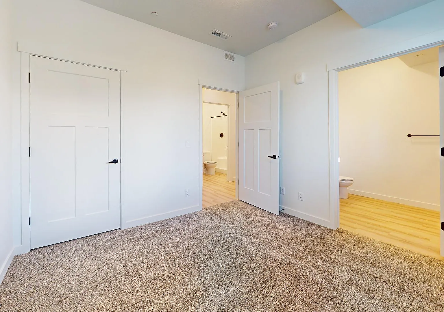 Yard Bldg 10: Unit 207 Type 2: Standard - 207 — Photo 2
