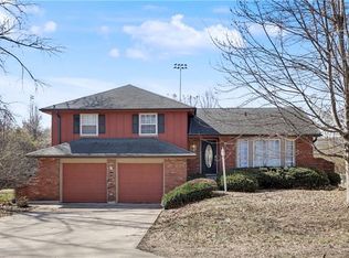 6905 E 129th St, Grandview, MO 64030