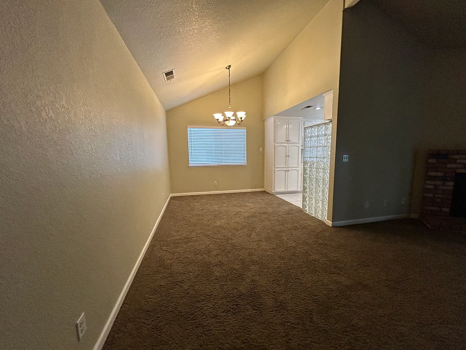 1831 E Chamberlain Dr — Photo 4