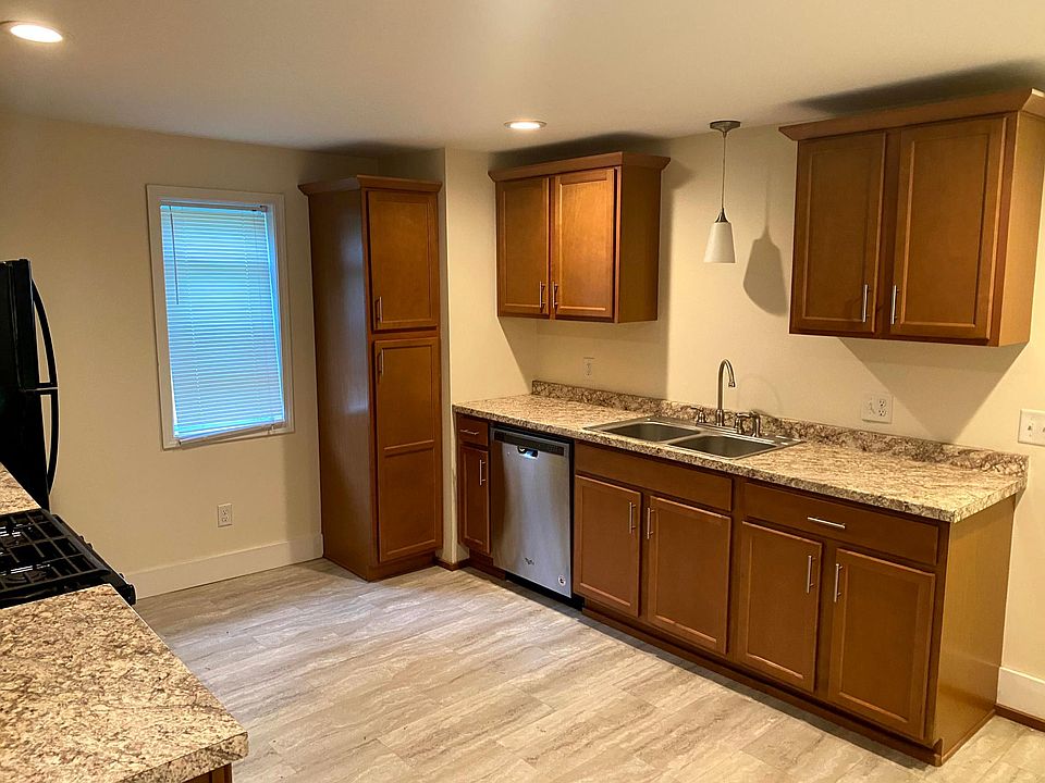 1st image of 34 Long Ave #1