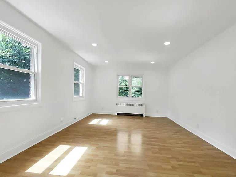 179 Christie Heights St #B — Photo 10