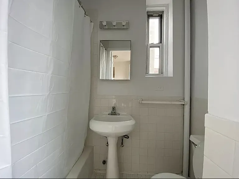 194 Bleecker St #2B — Photo 5