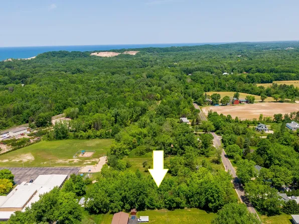 12870 Flynn Rd, Sawyer, MI 49125