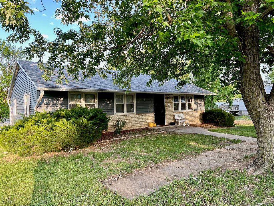 622 N Commercial St, Mankato, KS 66956 Zillow