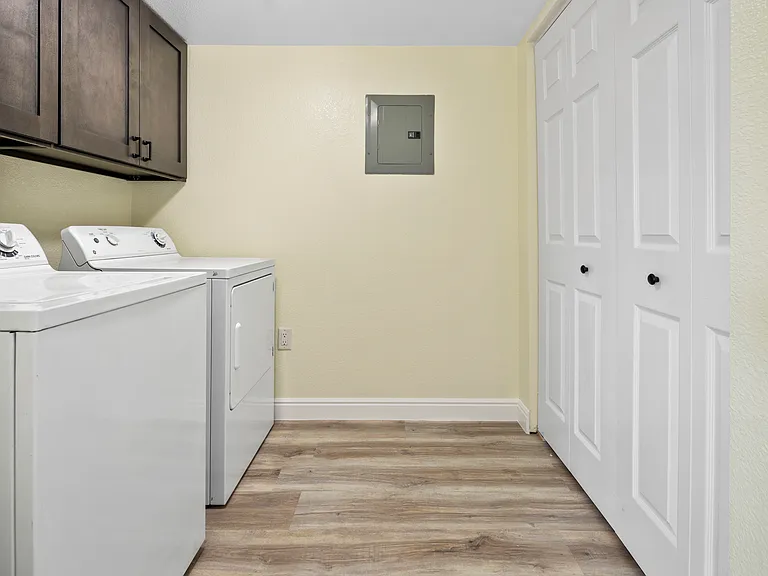 2901 Wyandot St #19 — Photo 10