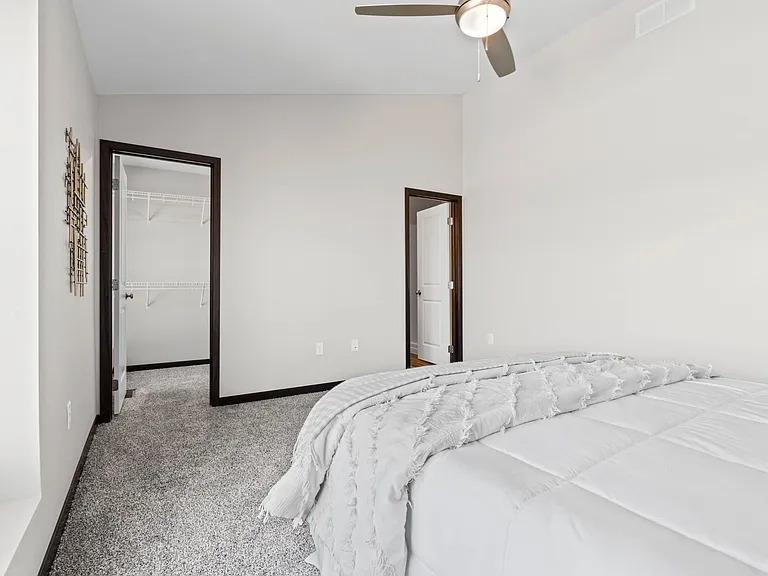 405 Chloe Dr — Photo 10