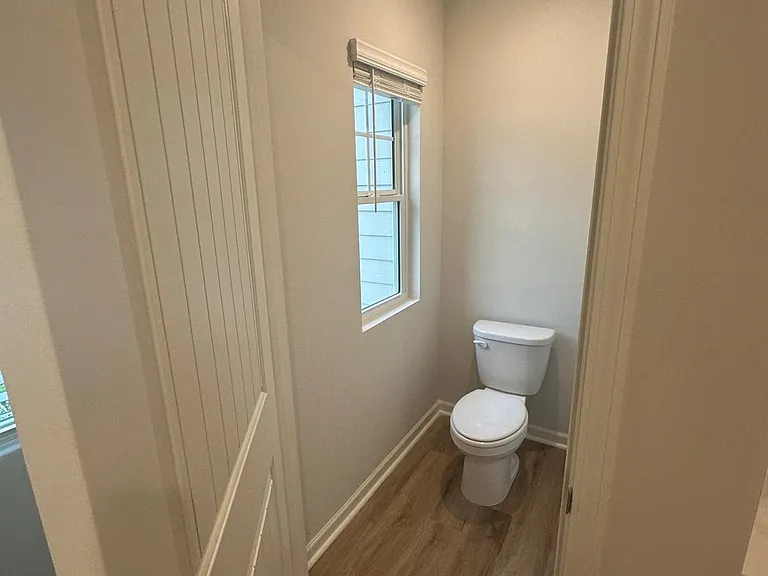 Master Toilet