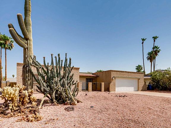 2nd image of 1418 E Hermosa Dr