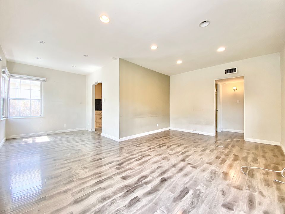 1st image of 5323 Satsuma Ave