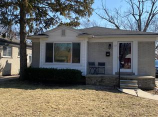 117 Knollwood Blvd, Clawson, MI 48017