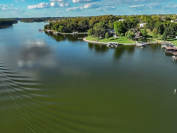 3rd image of 26018 Woodsage Ct