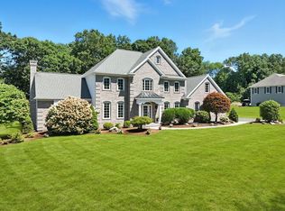 5 Kensington Dr, Wilbraham, MA 01095