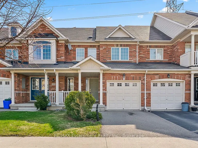 4832 Capri Cres — Photo 3