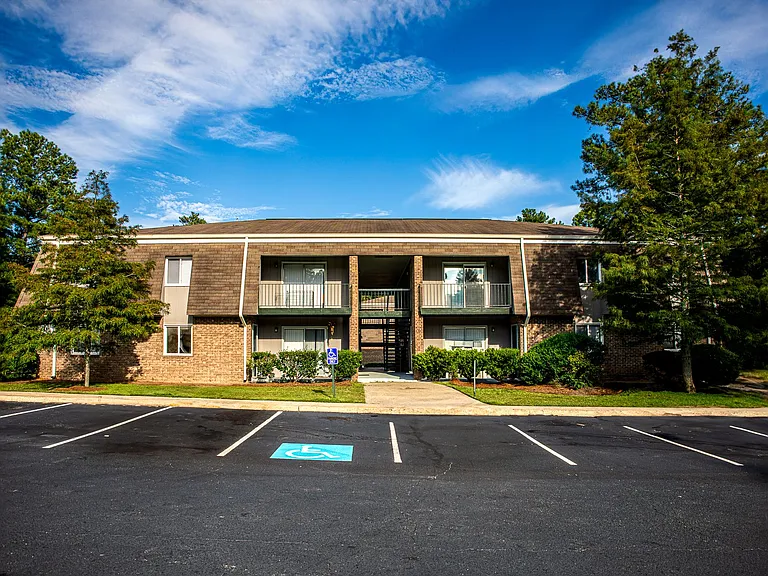 Vintage Creek Apartments — Photo 13