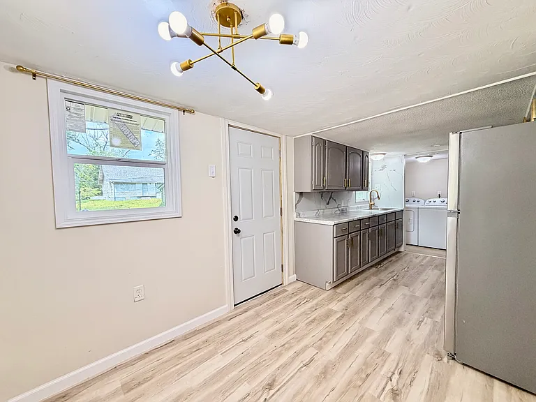 2119 S 13th St — Photo 18