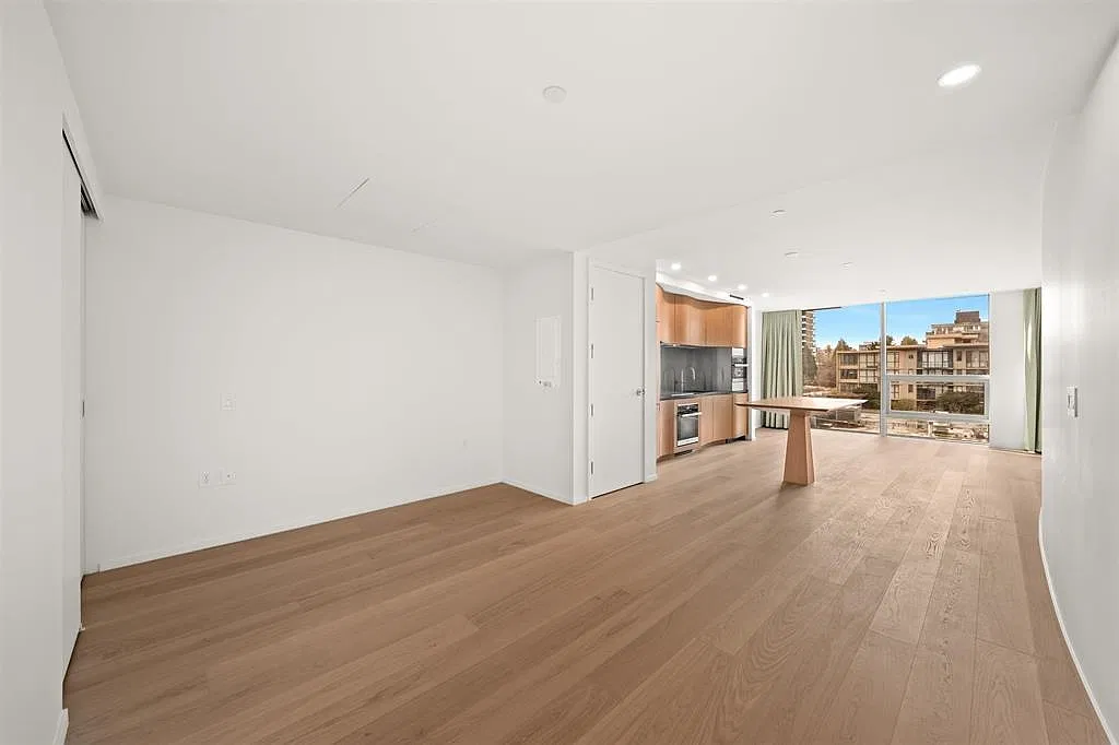 1 bed, 874 sqft, $3,300 — Photo 3