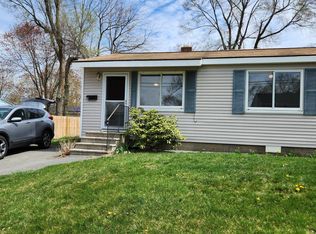 42 Willard St, Ayer, MA 01432
