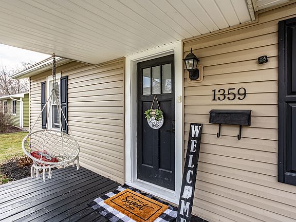 5th image of 1359 North St