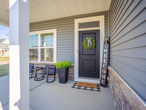 2nd image of 1586 Rosebush Ct