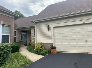 21306 Hidden Lake Ct, Crest Hill, IL 60403