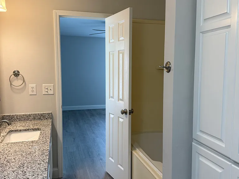 24849 Wolf Bay Ave — Photo 13