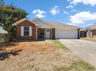 1114 Woodlands Dr, Lindale, TX 75771