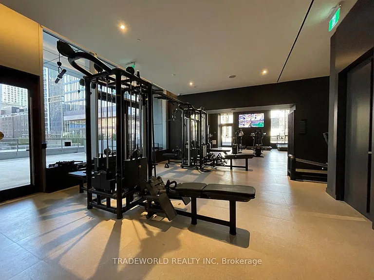 11 Yorkville Ave #5302 — Photo 38