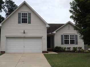 2 Headwater Ct, Simpsonville, SC 29680