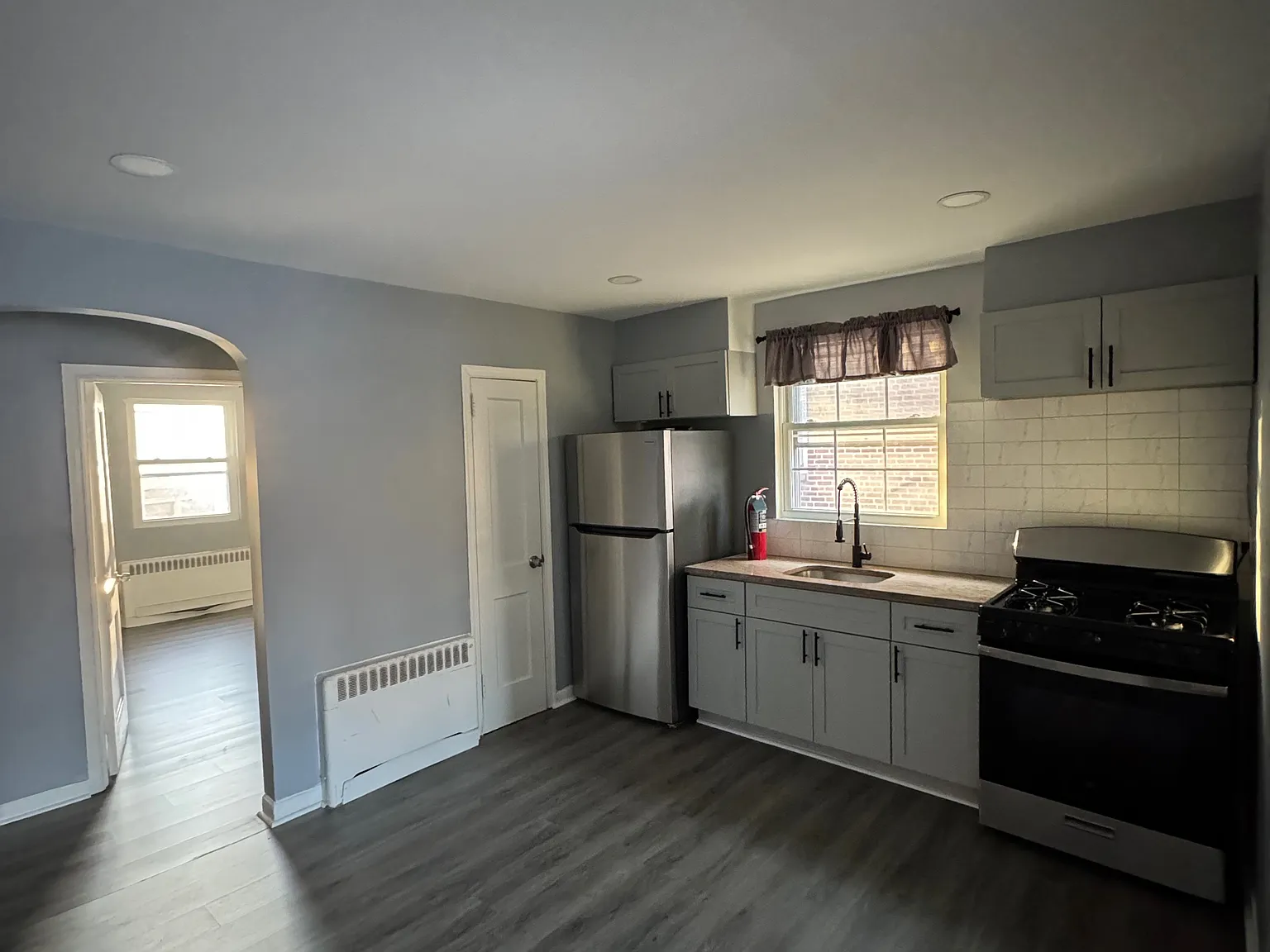 2 bed, 800 sqft, $1,500 — Photo 3