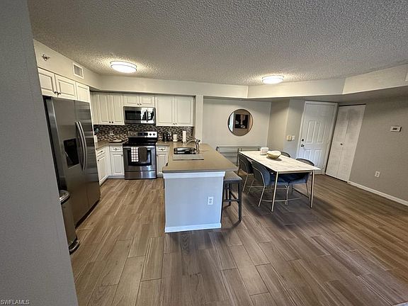2nd image of 1150 Wildwood Lakes Blvd #8203