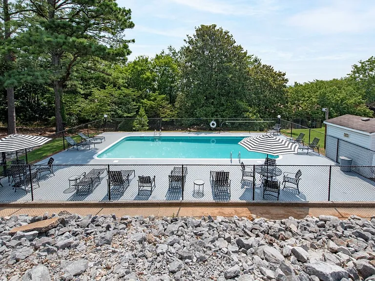 Executive Lodge — Photo 25
