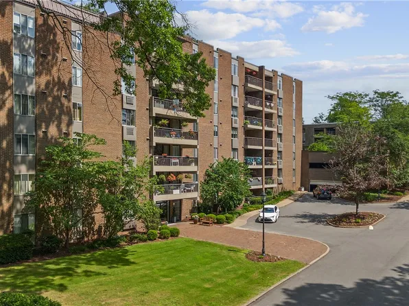 201 Grant St APT 609, Sewickley, PA 15143