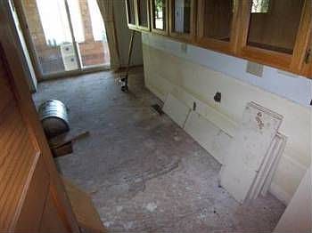 3rd image of 2512 Nicolaus Ave