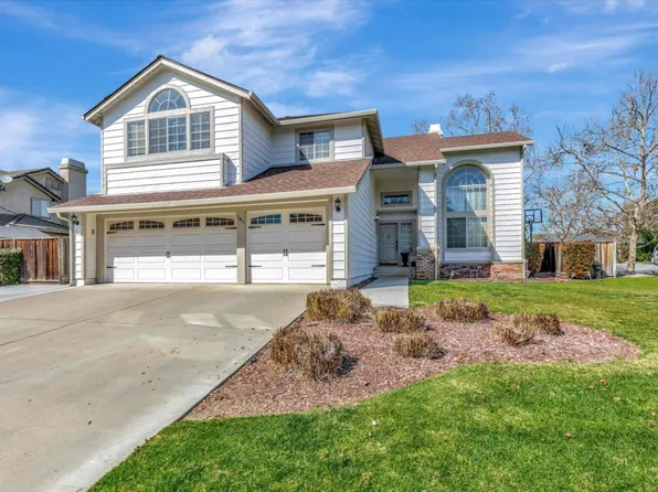 265 Bonnie Ln, Hollister, CA 95023