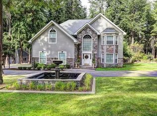 23919 E Strong Ave, Newman Lake, WA 99025
