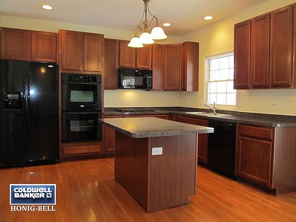 4th image of 2329 Luther Lowell Ln