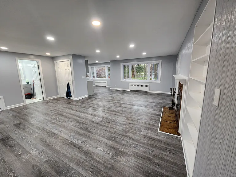 1751 S Main St — Photo 23
