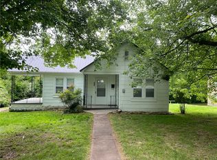 217 S Spruce St, Harrison, AR 72601