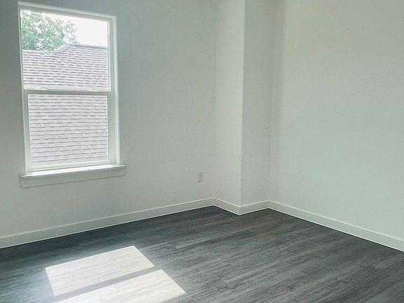 5th image of 7938 Cinderella St #B