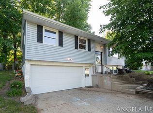 4421 Carol Ave SW, Wyoming, MI 49519