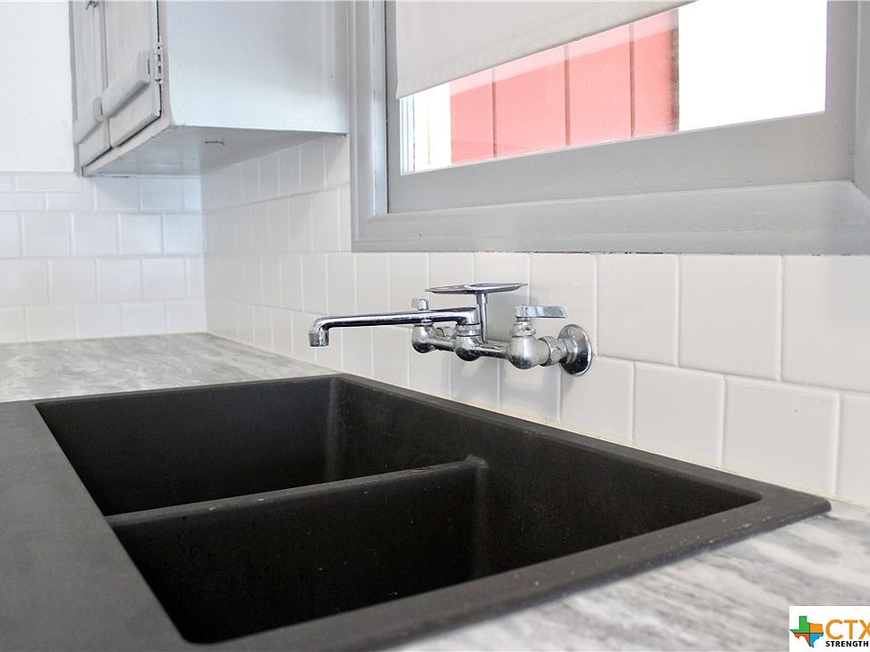 1501 E Rosebud Ave, Victoria, TX 77901 Zillow