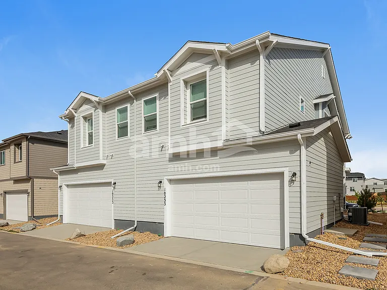 10233 Peoria Pkwy — Photo 14