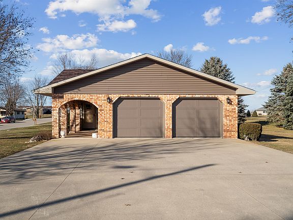 4th image of 7024 Country Dr