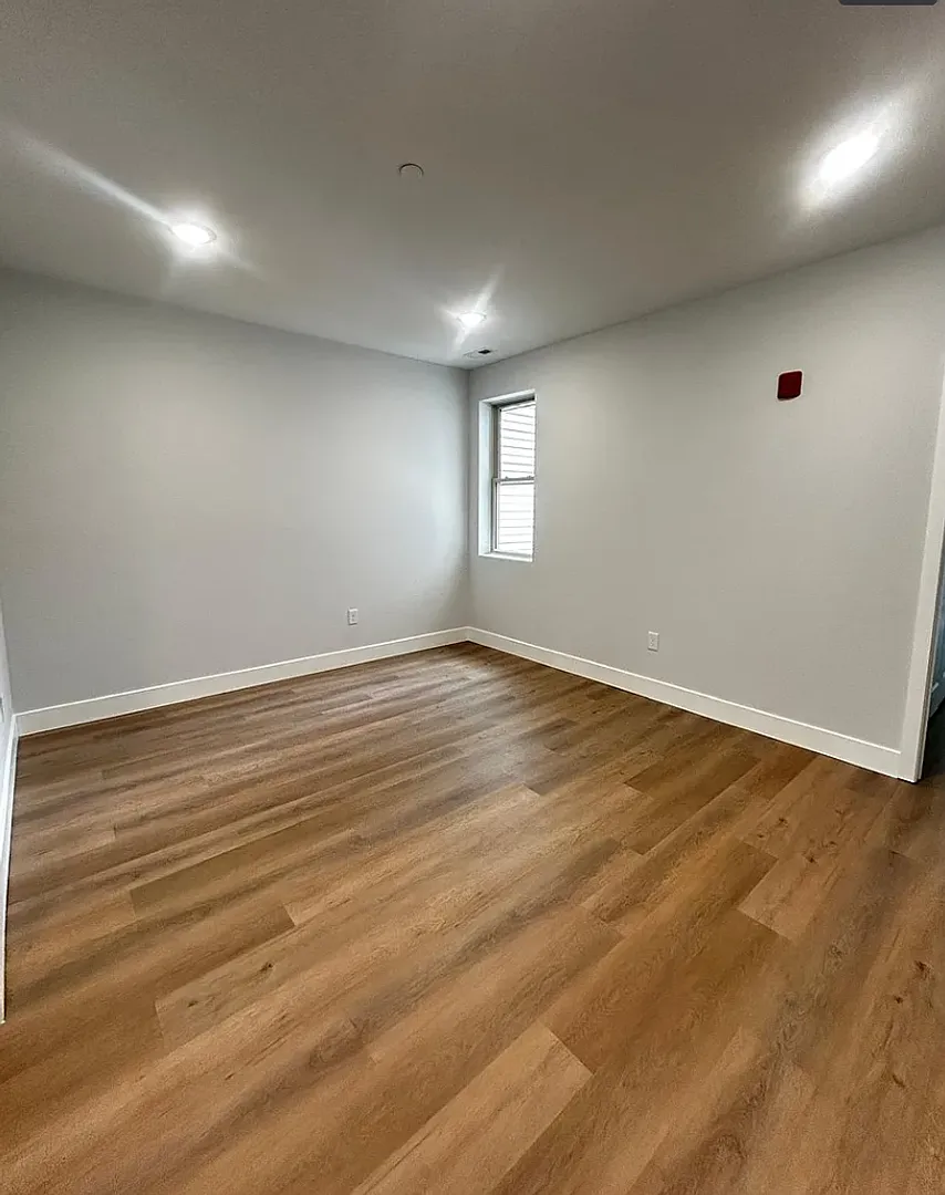 1229 Hilton St — Photo 4