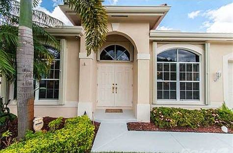 2nd image of 18351 NW 10th St