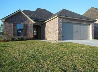 201 Brook Field Dr, Youngsville, LA 70592